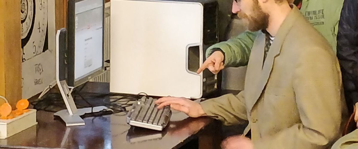 Afbeelding: 2019-01/190105-nieuwjaarsopkomst-hackerman.jpg